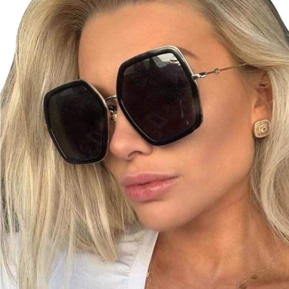 💯- New Authentic GUCCI GG0106S 001 - AS SEEN ON JENNIFER LOPEZ - Picture 5 of 17